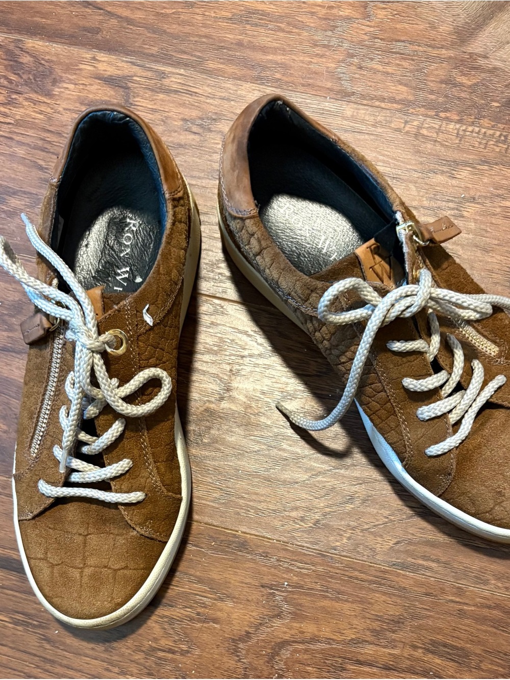 Ron White Brown Suede Women’s Lace-Up Sneakers Size 6.5